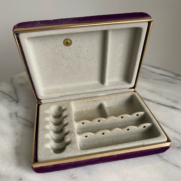 Vintage jewelry case - travel case, purple jewelry box - Picture 1 of 8